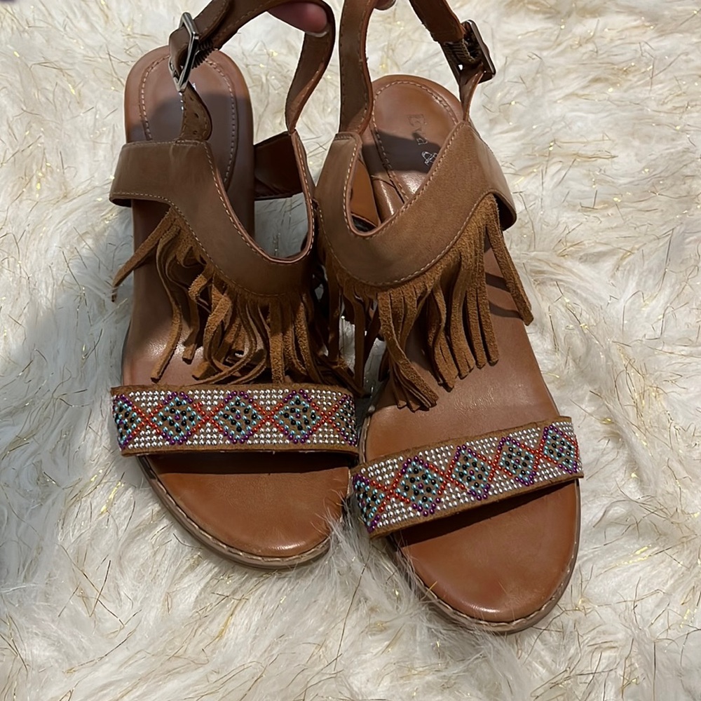 Beautiful Aztec design 2” heels